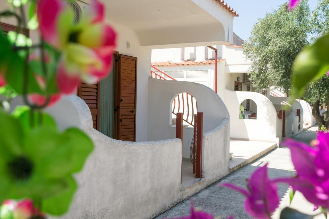 Residence Adriatico Mattinata Bagian luar foto