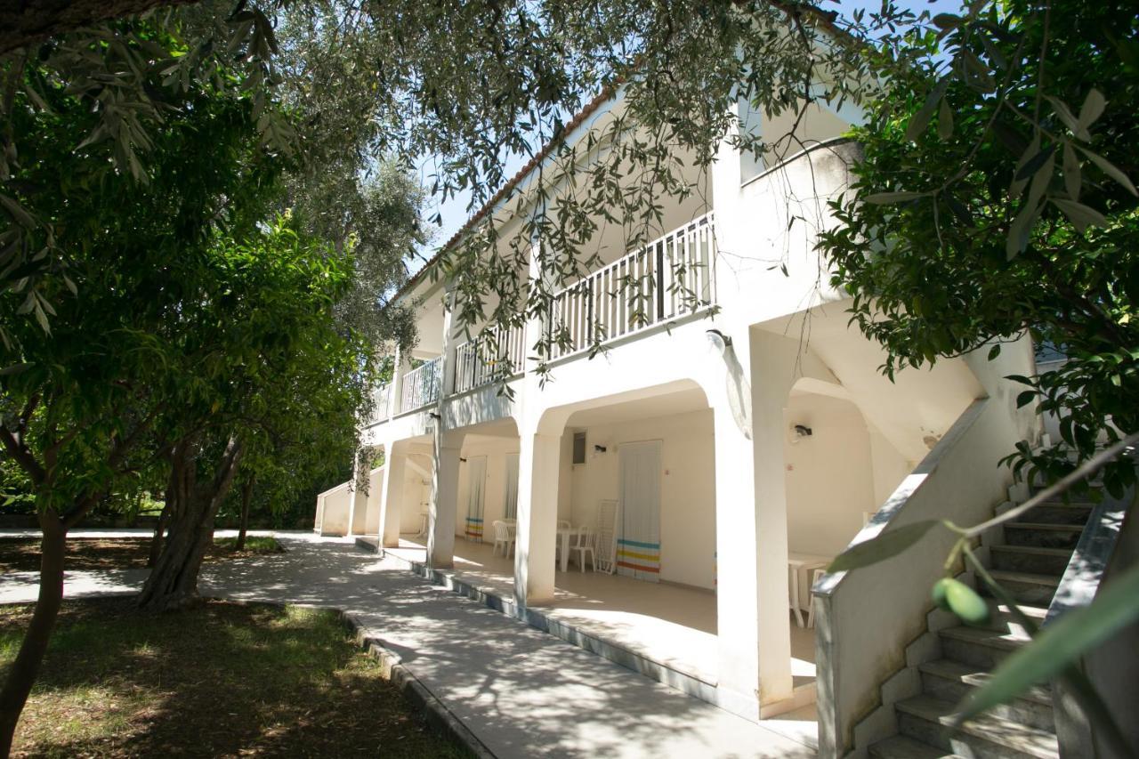 Residence Adriatico Mattinata Bagian luar foto