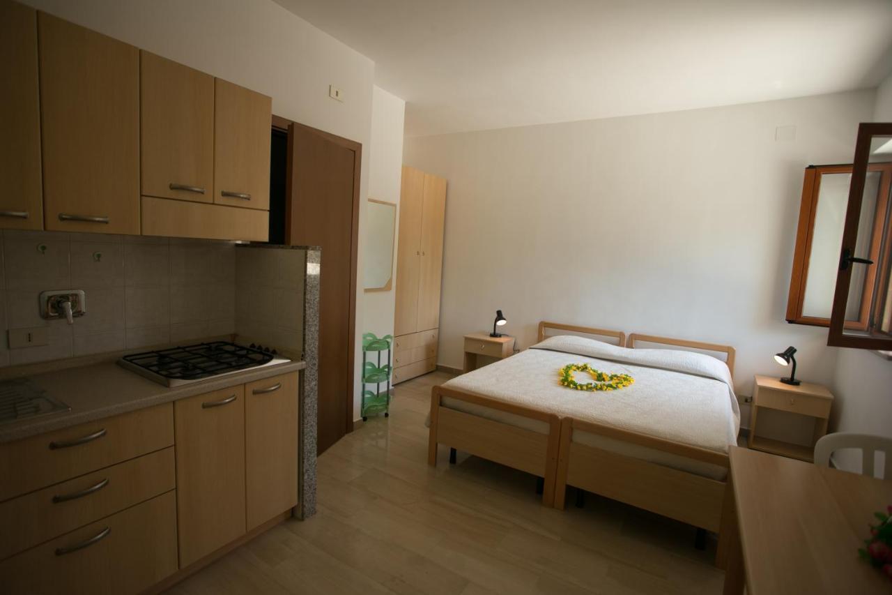 Residence Adriatico Mattinata Bagian luar foto