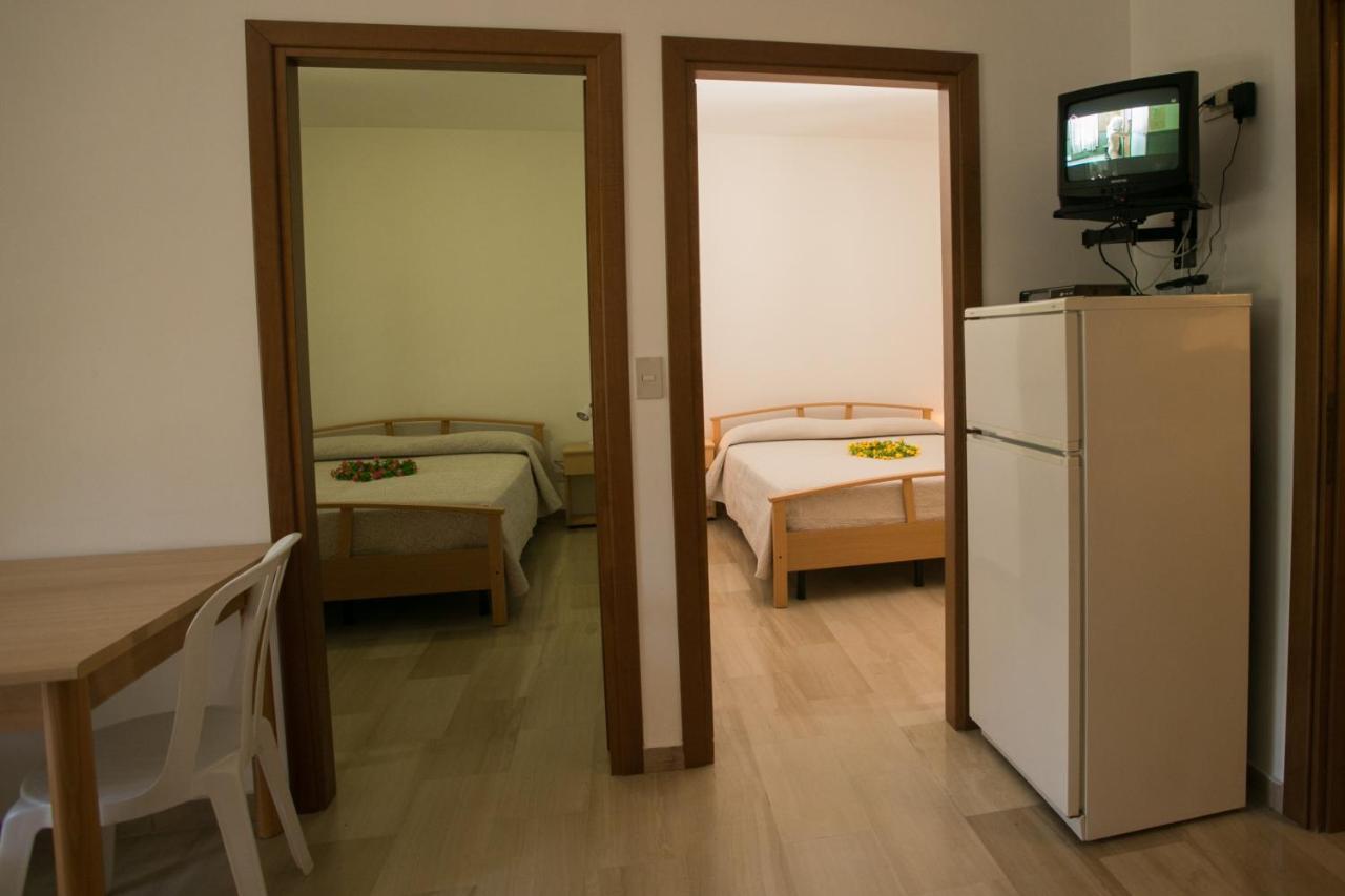 Residence Adriatico Mattinata Bagian luar foto