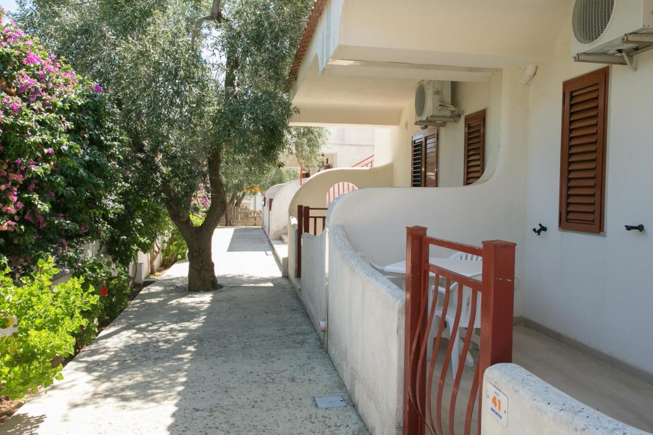 Residence Adriatico Mattinata Bagian luar foto