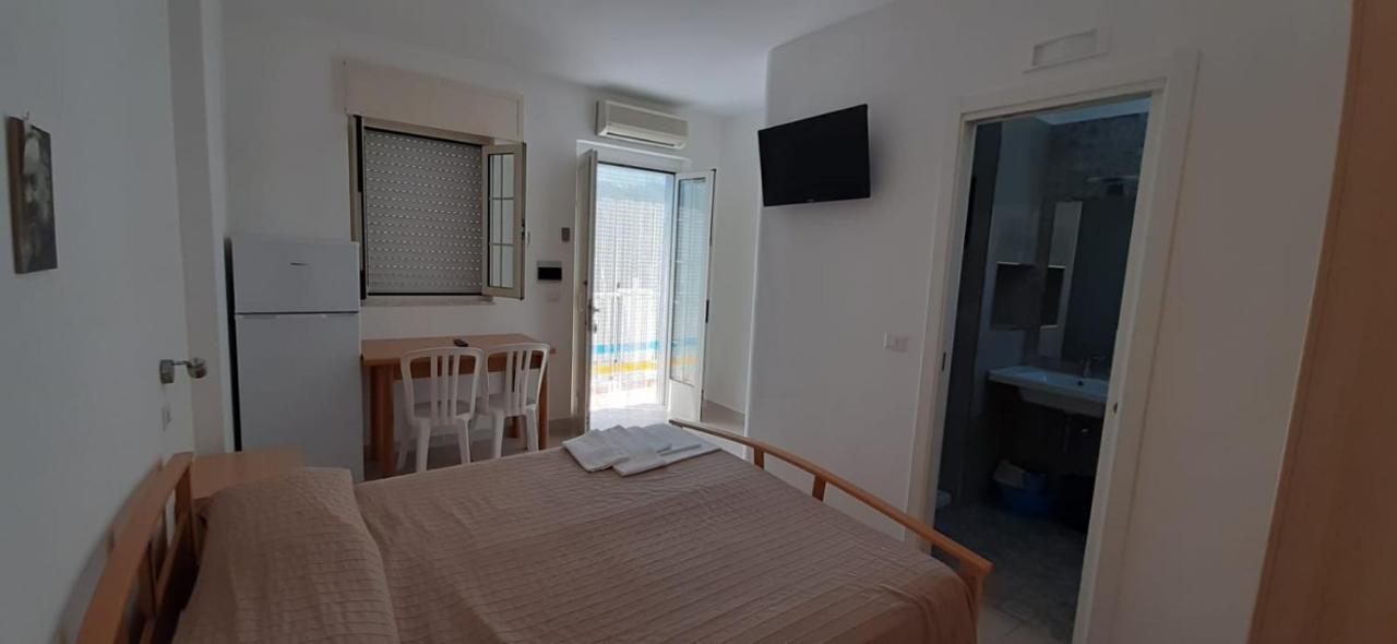 Residence Adriatico Mattinata Bagian luar foto