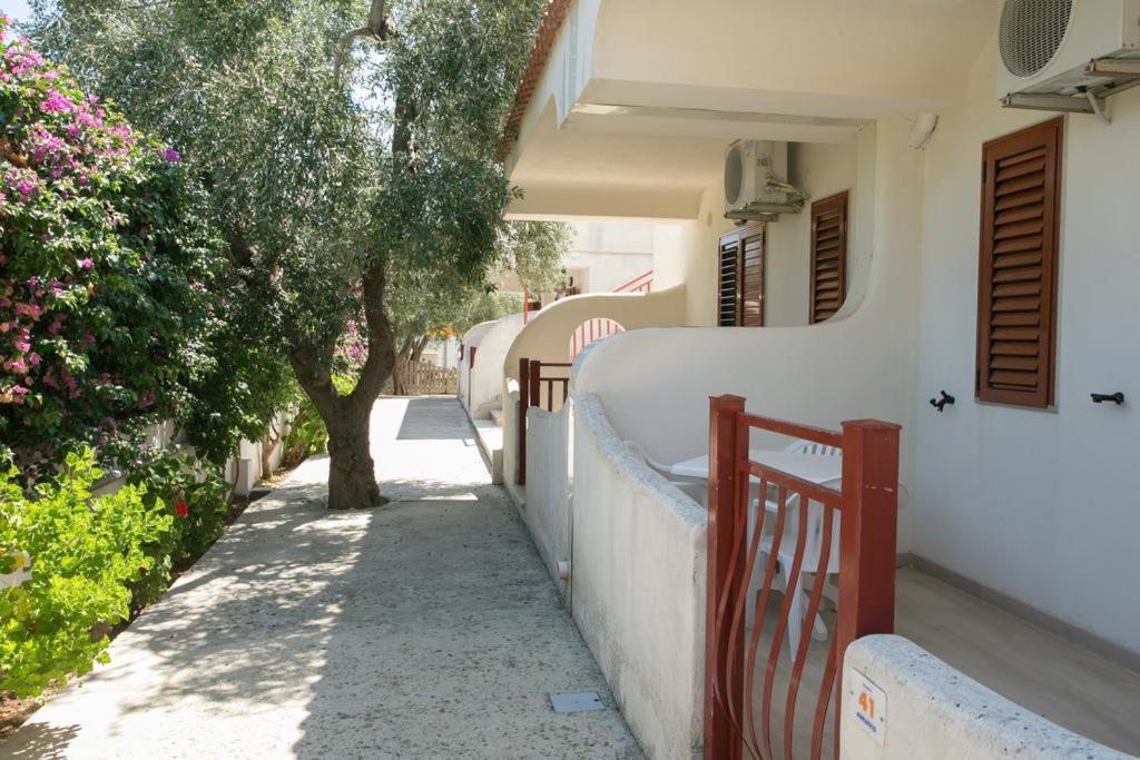 Residence Adriatico Mattinata Bagian luar foto