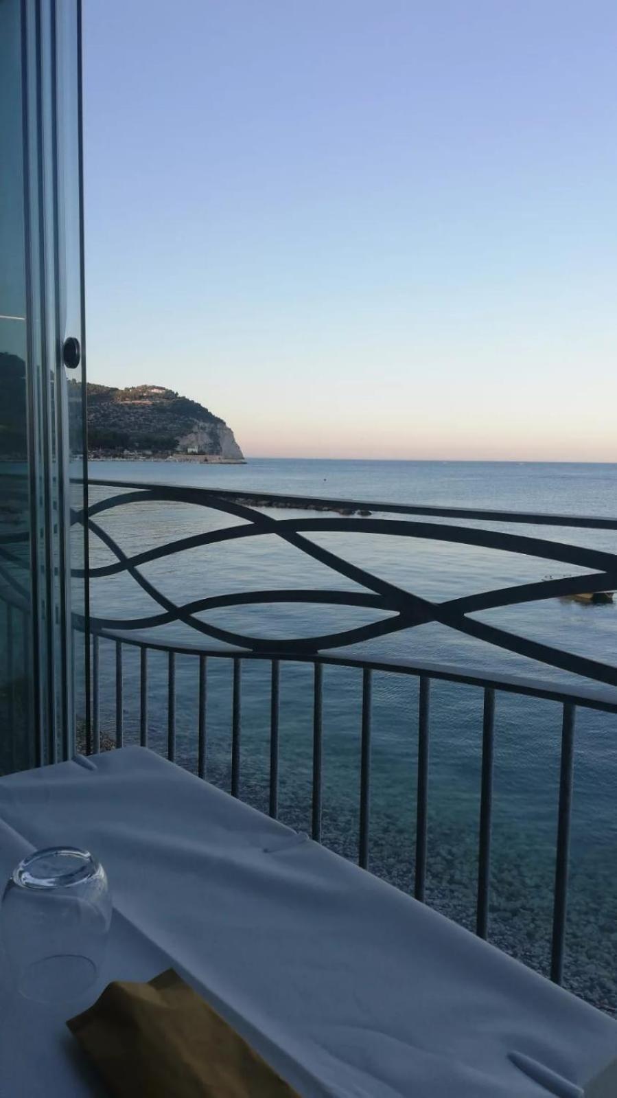 Residence Adriatico Mattinata Bagian luar foto